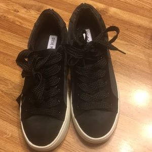 Steve Madden Black Satin Platform Sneakers sz 6